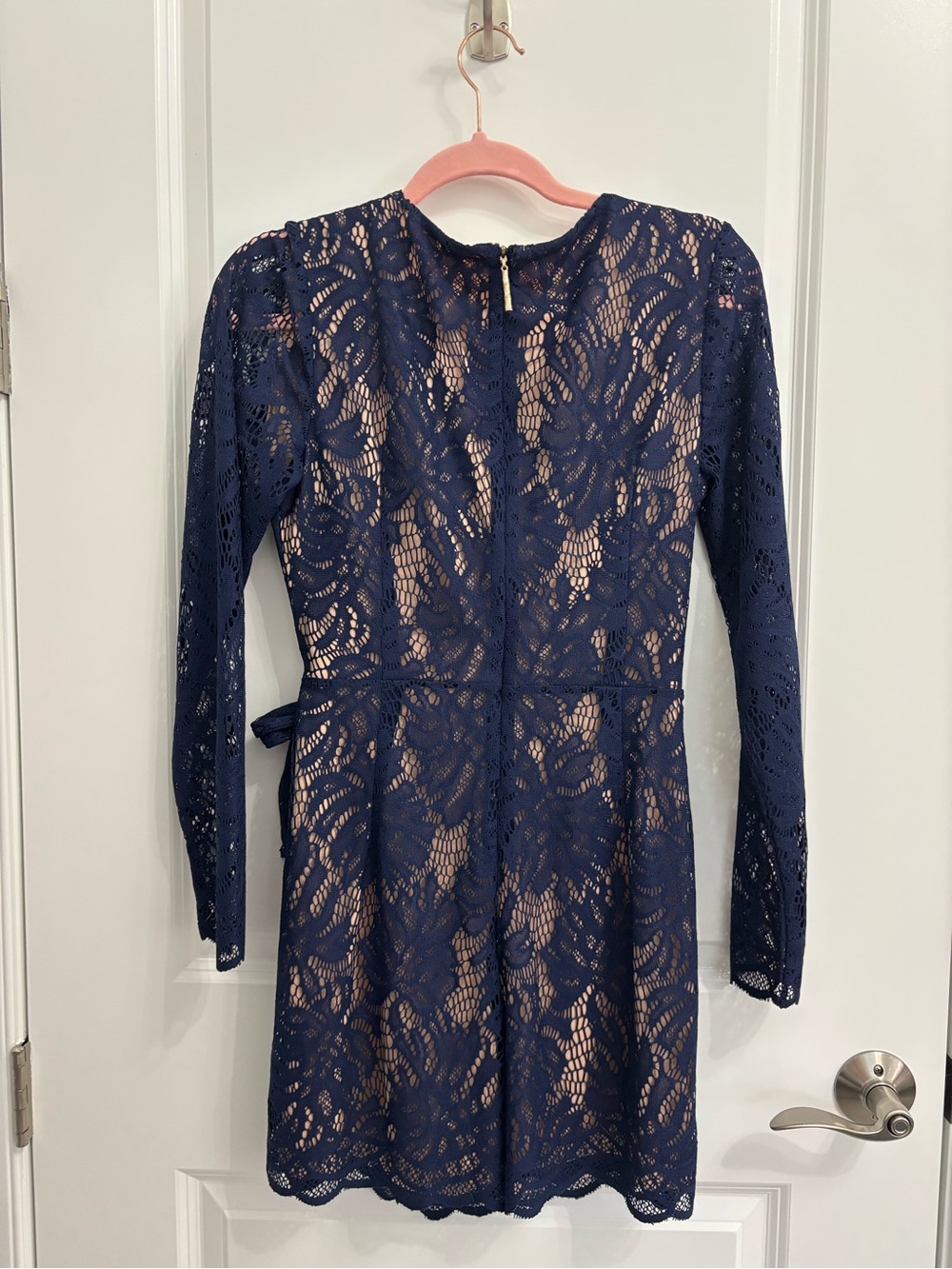 Lilly Pulitzer Tiki Wrap Romper size medium Navy Blue Lace - Picture 2 of 6